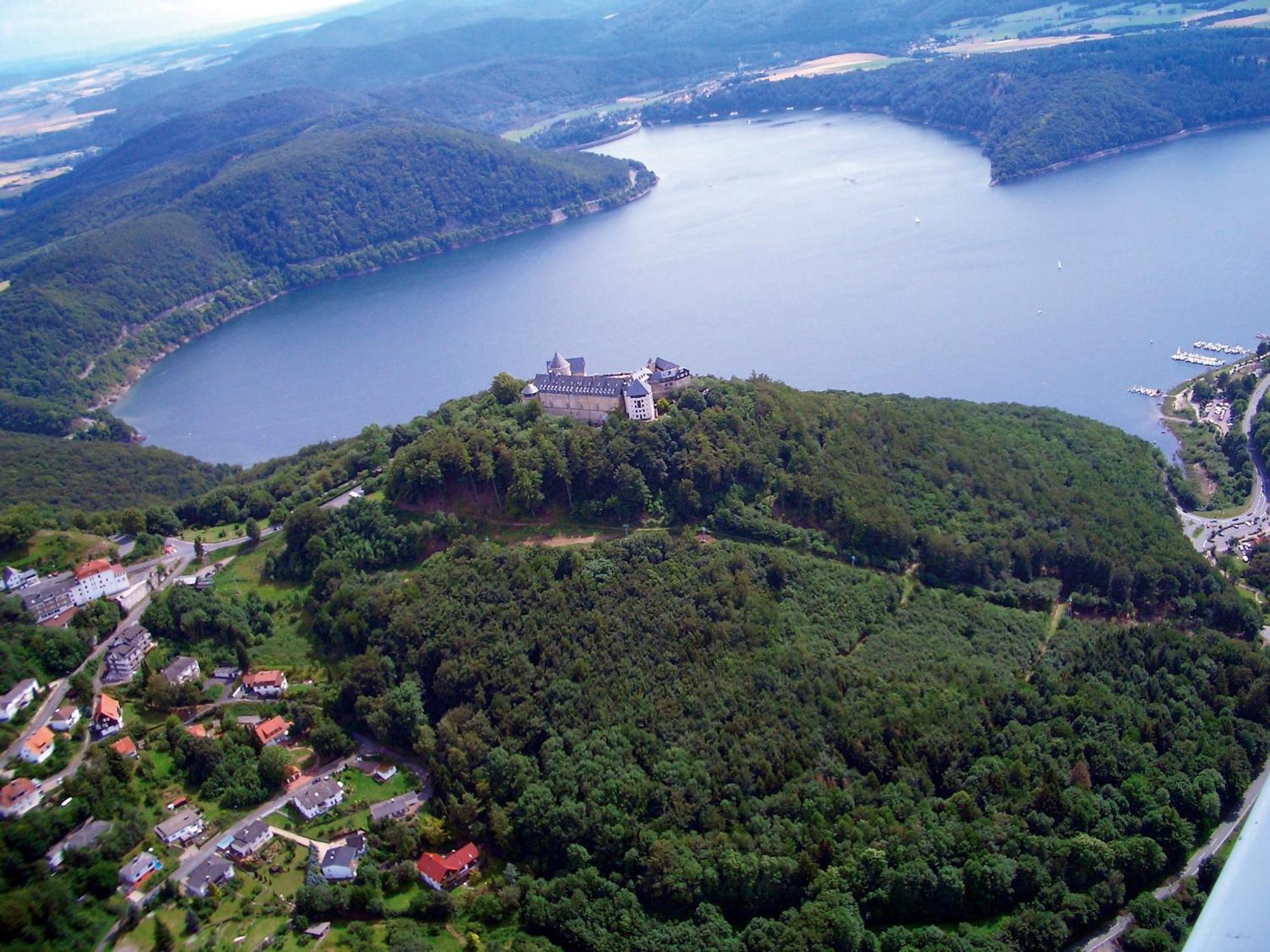 Gaestehaus Stolzenberg Hotel Халенберг Екстериор снимка